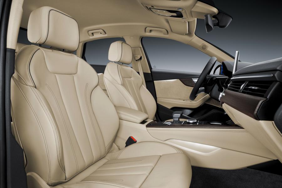 Интерьер Audi A4 2.0 TFSI Quattro (B9) 2015 года  (WW) (фото 7 из 31)